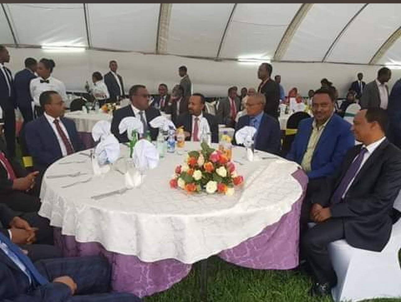 Dignitaries at the hotel